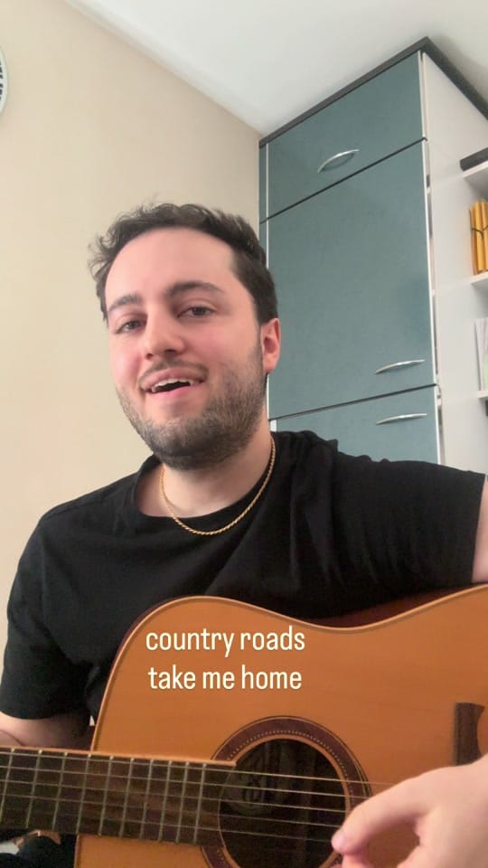 Post 1 by Théo on TikTok (video)
