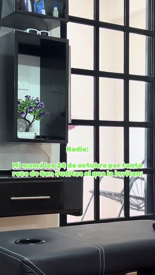 Post 1 by Alexis Max on TikTok (video)