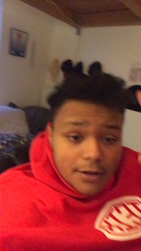 Post 1 by Arian Leonard on TikTok (video)