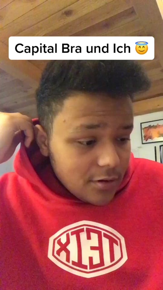 Post 7 by Arian Leonard on TikTok (video)