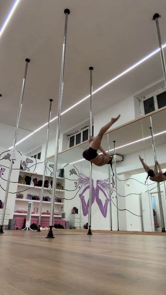 Post 2 by francescasalza on TikTok (video)