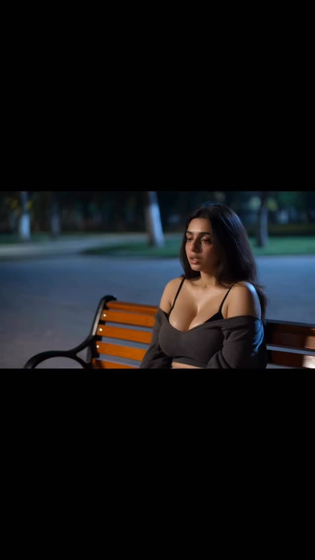 Post 4 by Ayesha Khan on Instagram (video)