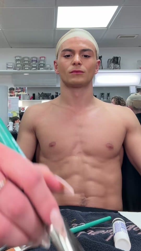 Post 2 by Le Roi Lion - Le Musical on TikTok (video)