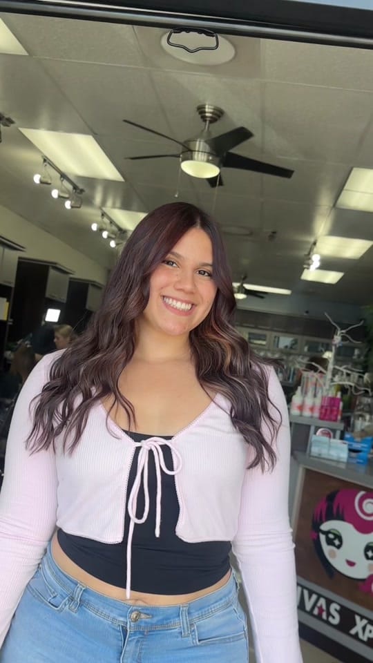 Post 4 by Esmeralda on TikTok (video)