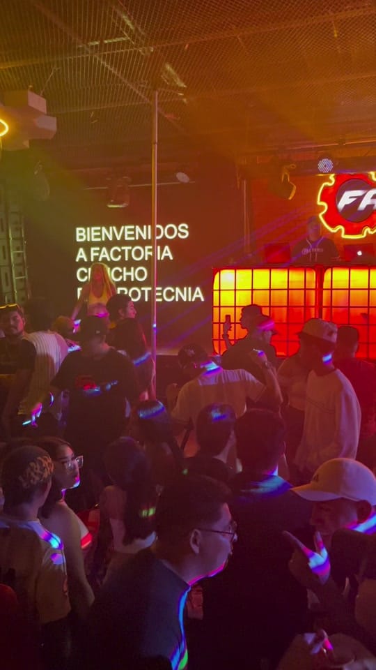 Post 8 by factoría on TikTok (video)