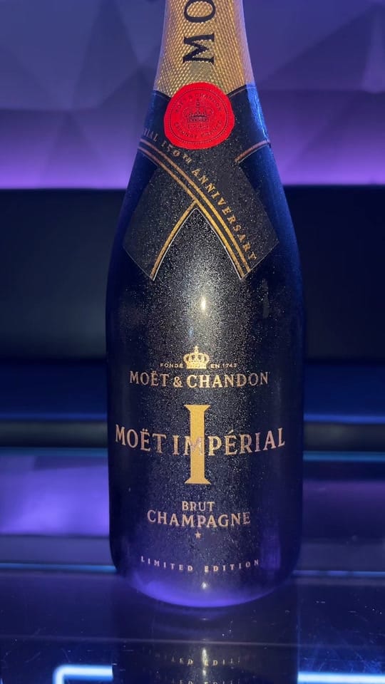 Post 4 by kello11_ on TikTok (video)