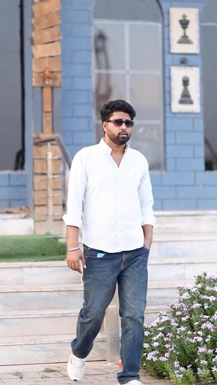 Post 8 by Manohar puri goswami on Instagram (video)