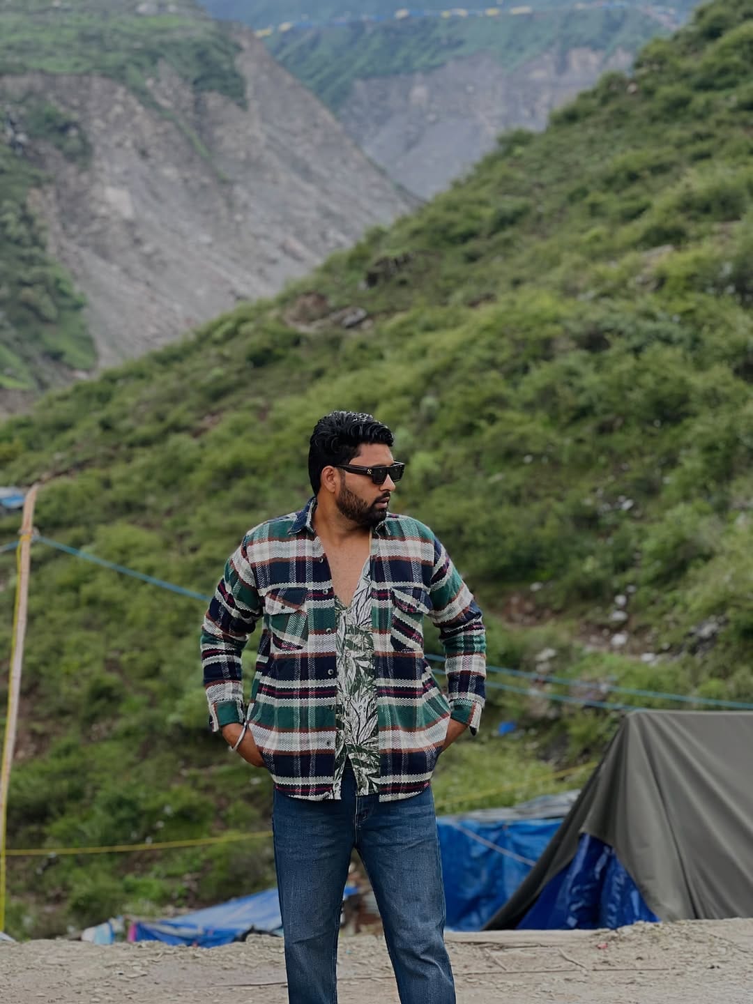 Post 3 by Manohar puri goswami on Instagram (carousel)