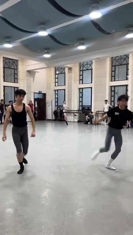 Post 6 by Paul Marque on TikTok (video)