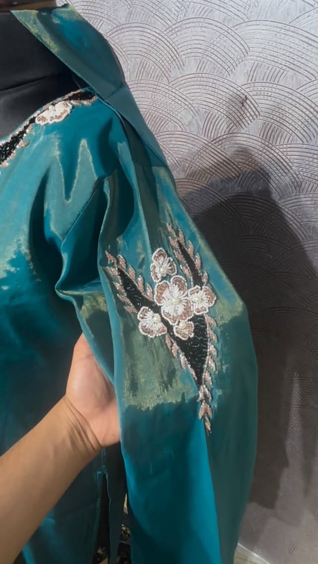 Post 10 by Shadab Libas Mahal on Instagram (video)