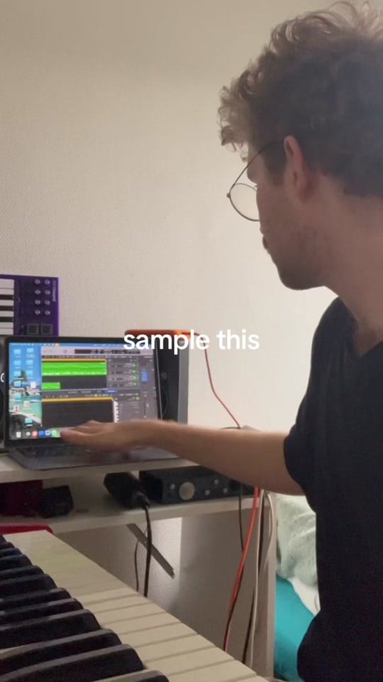 Post 2 by ottomp3 on TikTok (video)