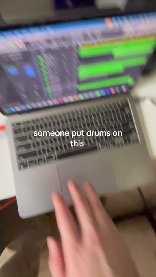 Post 1 by ottomp3 on TikTok (video)