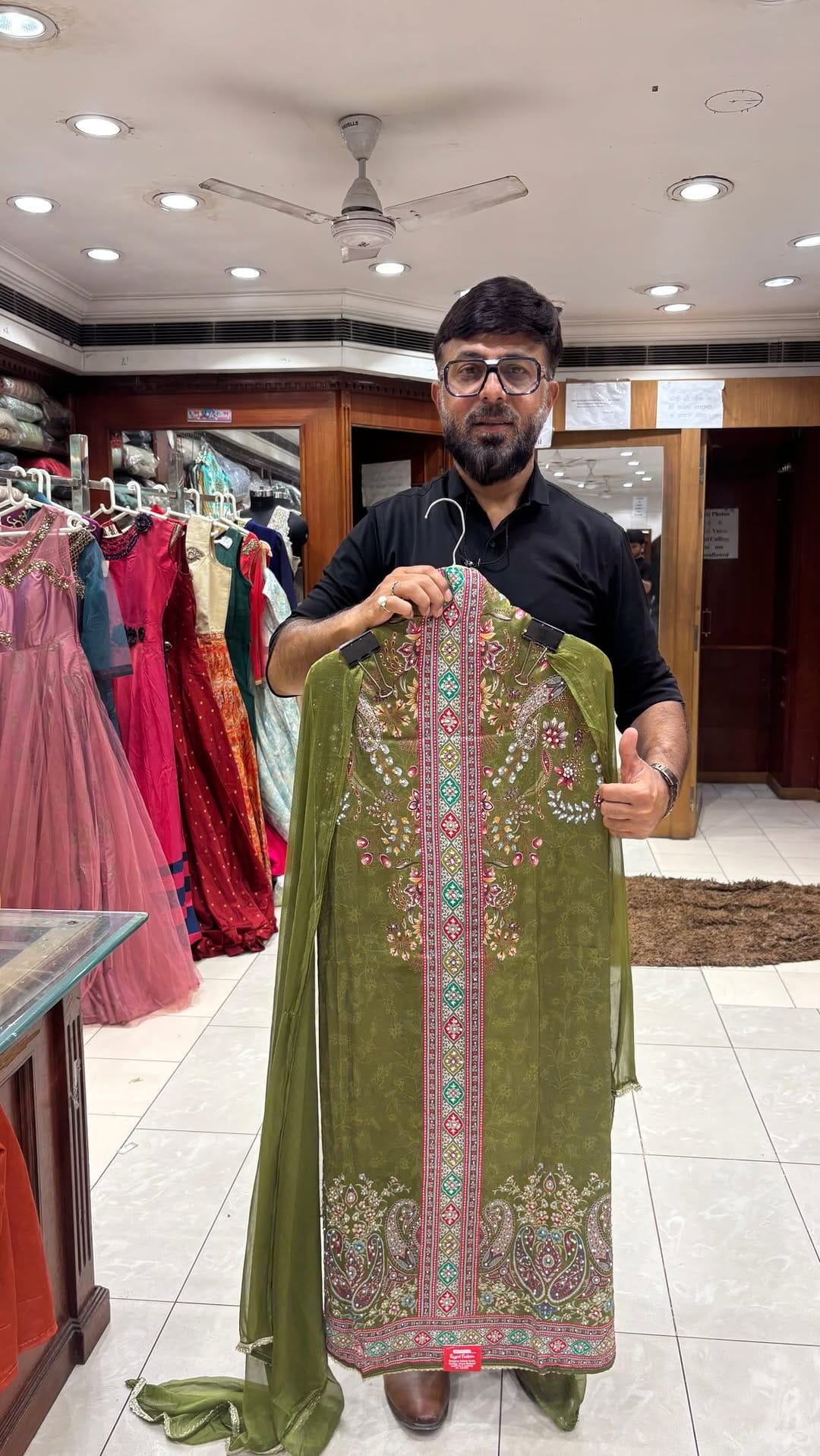 Post 5 by Rajpal Fashion on Instagram (video)