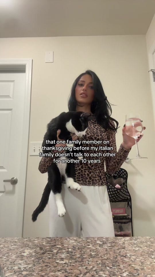 Post 10 by julia🪽 on TikTok (video)