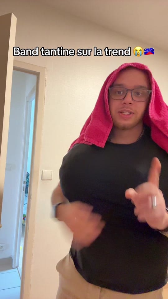 Post 4 by Melvyn_Off 🇷🇪 on TikTok (video)