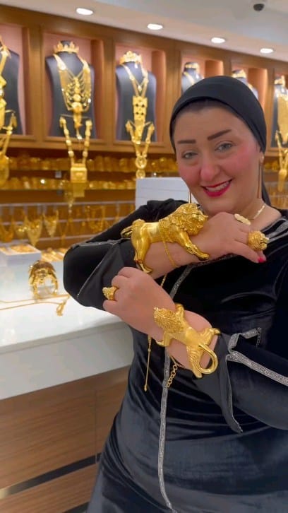 Post 10 by 💎أميرة الدهب💎 on Instagram (video)