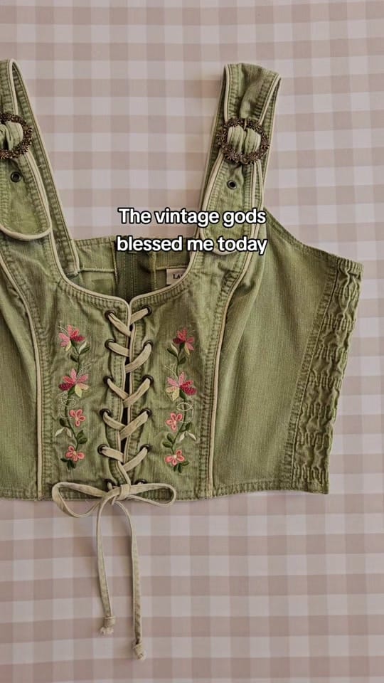 Post 5 by DodieVintageShop 🐌🧺🌱 on TikTok (video)