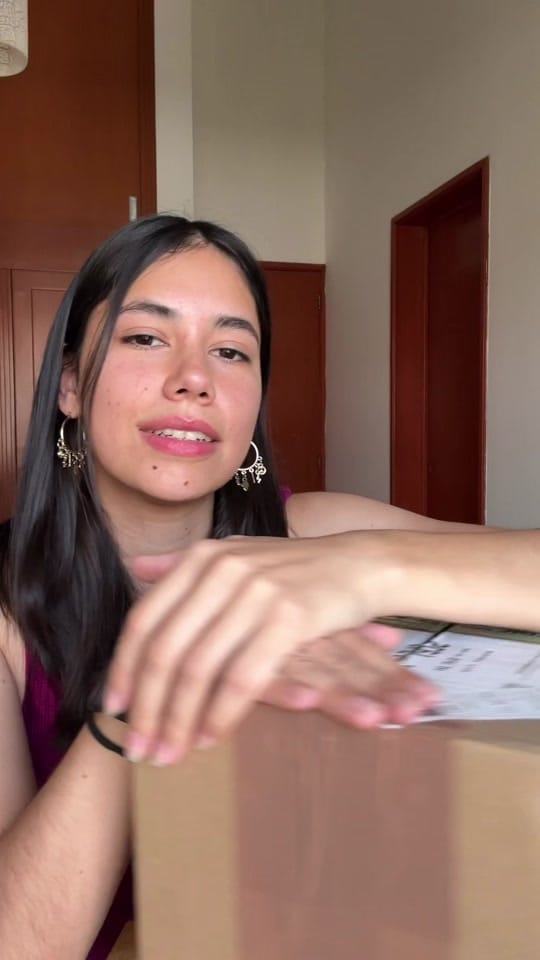 Post 7 by Larissa Ledesma on TikTok (video)