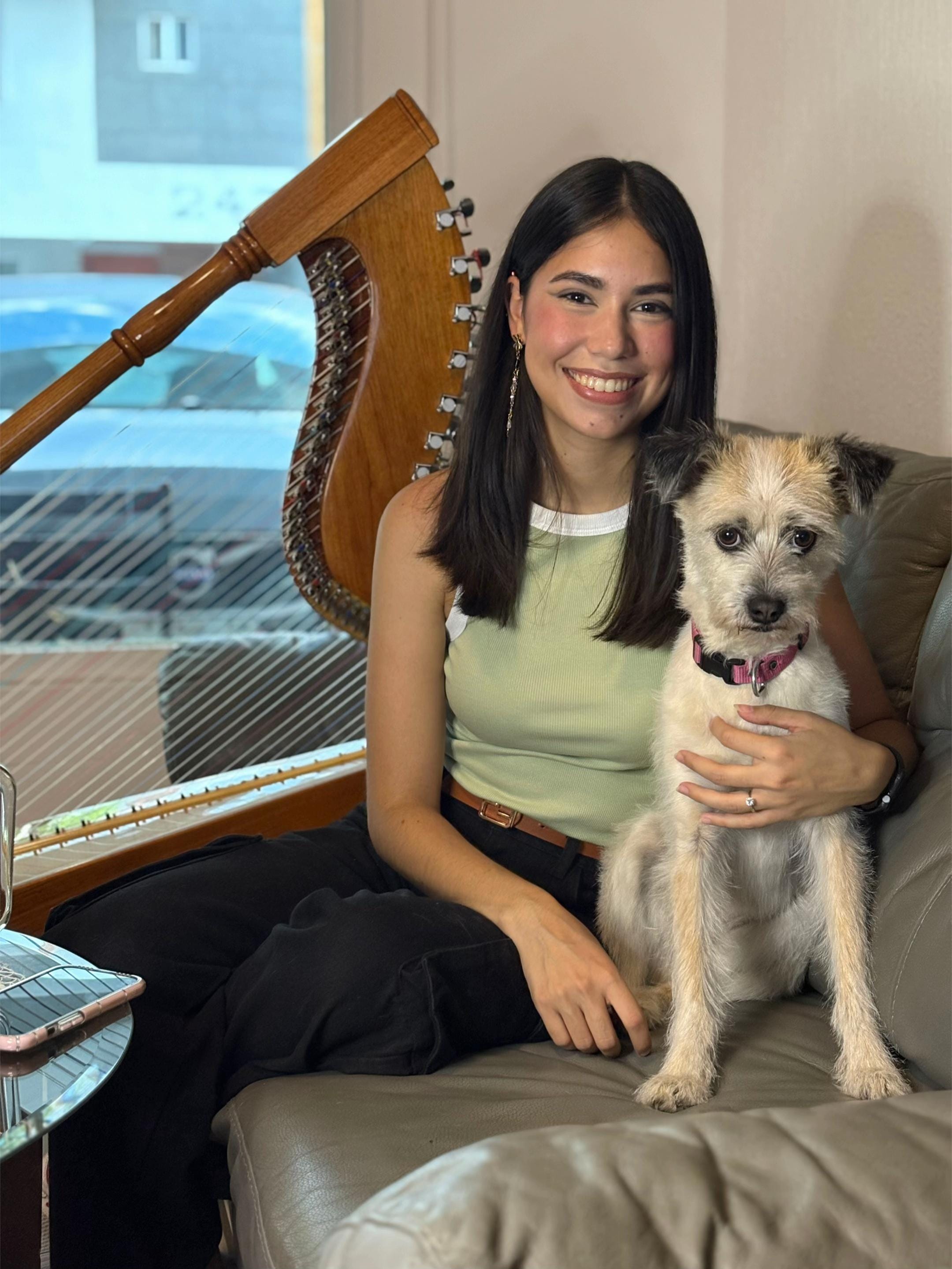 Post 3 by Larissa Ledesma on TikTok (video)