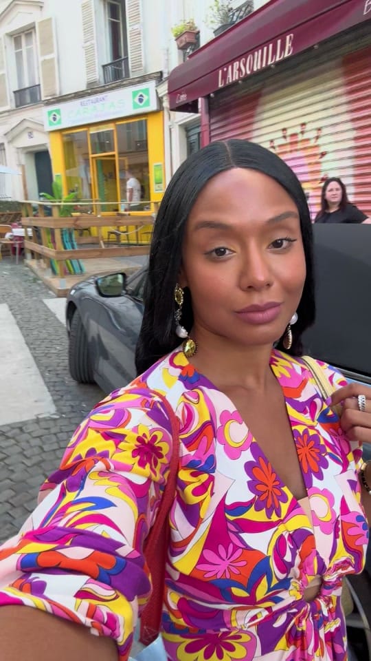 Post 6 by ella noir on TikTok (video)