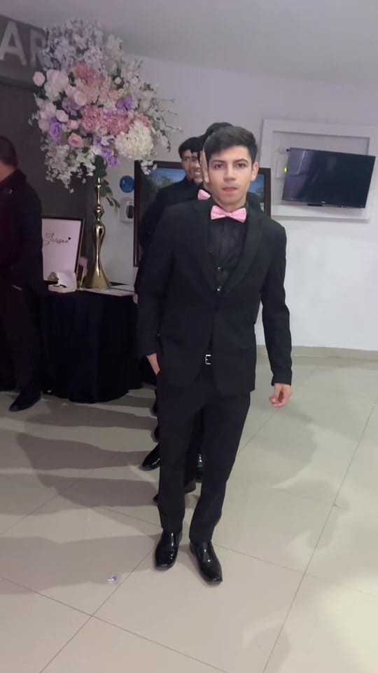 Post 1 by NEOVISION BALLET on TikTok (video)