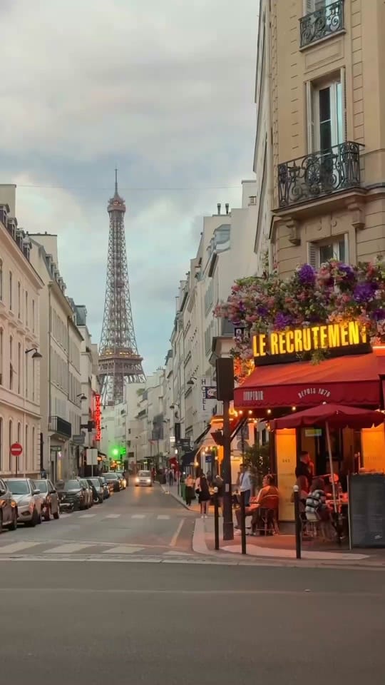 Post 7 by Paris in mood on TikTok (video)