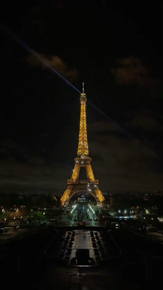 Post 4 by Paris in mood on TikTok (video)