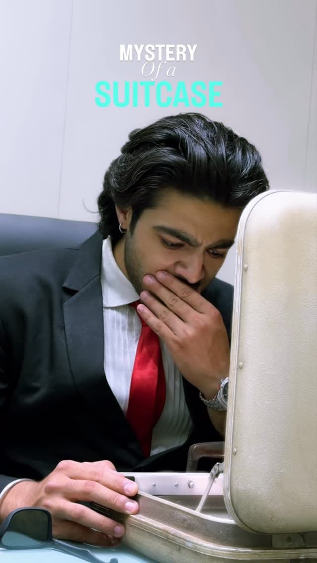 Post 6 by Hemang Parekh on Instagram (video)