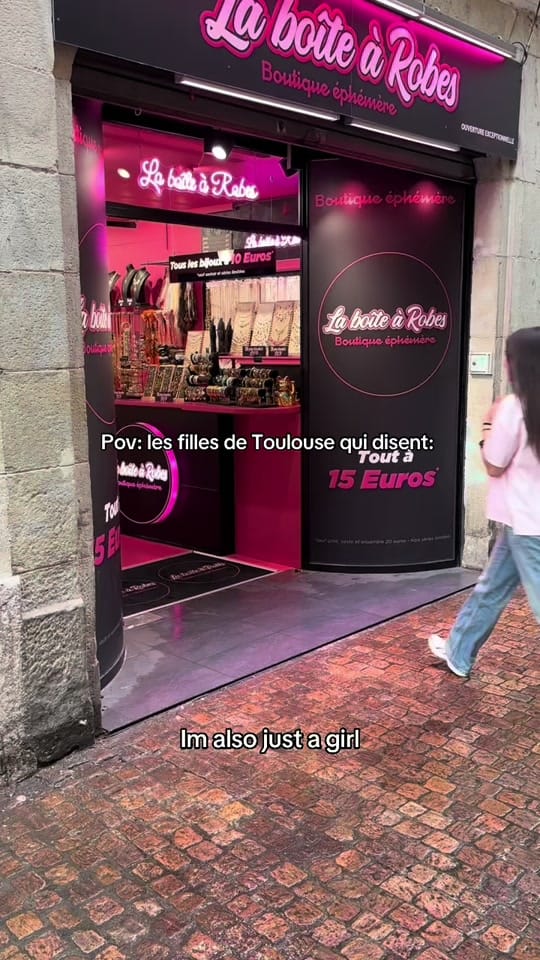 Post 8 by boitearobes.boiteapulls on TikTok (video)