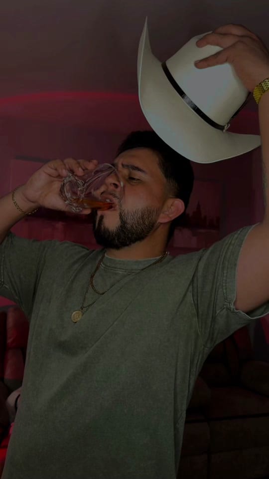 Post 7 by James Paredes on TikTok (video)