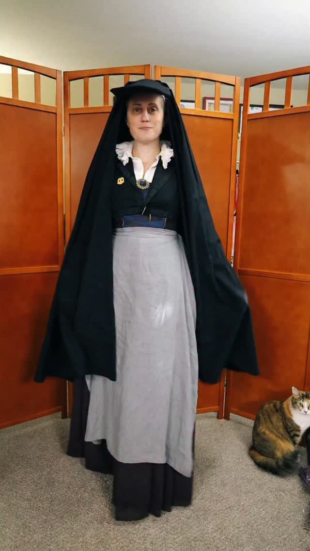 Post 7 by Corsets * Historical * Cosplay on Instagram (video)