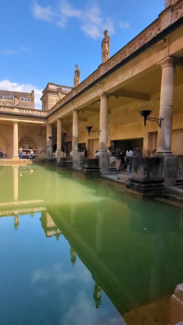 Post 6 by Corsets * Historical * Cosplay on Instagram (video)