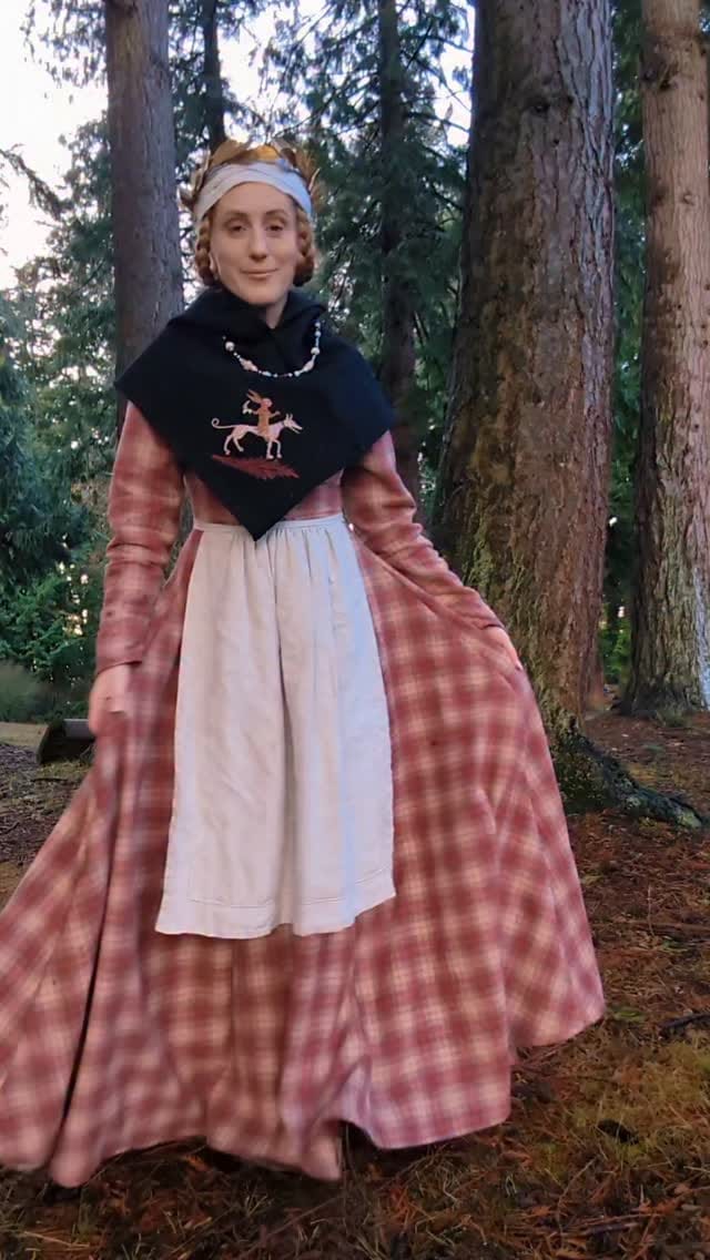 Post 5 by Corsets * Historical * Cosplay on Instagram (video)