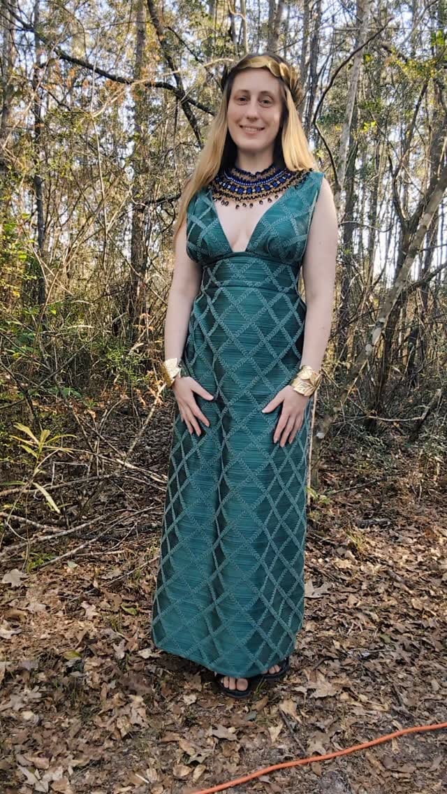 Post 4 by Corsets * Historical * Cosplay on Instagram (video)