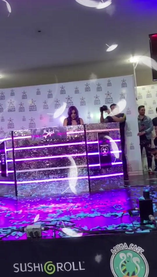 Post 7 by PlazadelasEstrellas on TikTok (video)