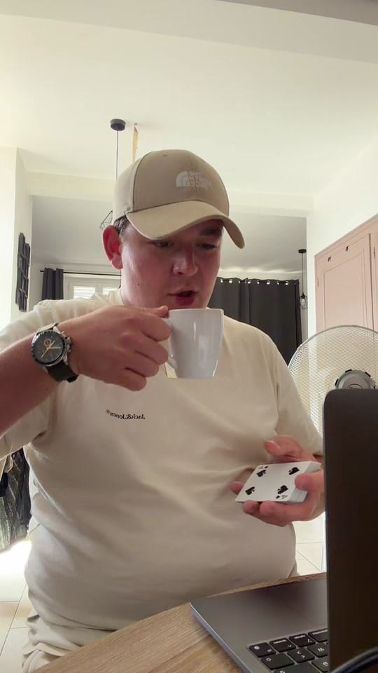 Post 2 by Florian Neicigam on TikTok (video)