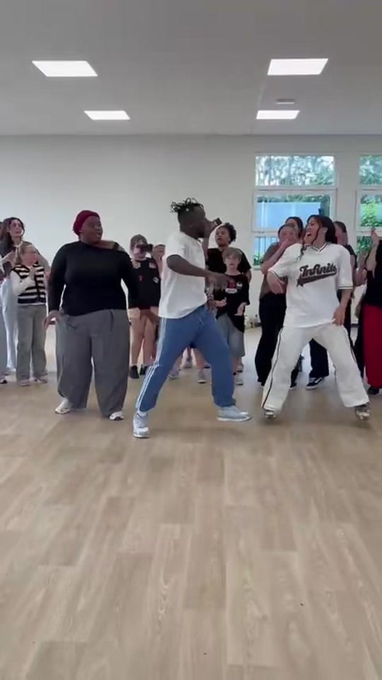 Post 3 by Sonia Michel on TikTok (video)