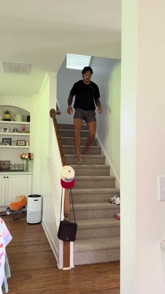 Post 5 by Warren Devarennes on TikTok (video)