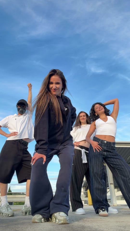 Post 5 by 𝐋𝐄𝐎𝐍𝐀 on TikTok (video)