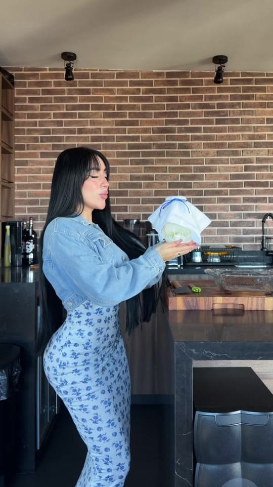 Post 7 by Anni Anaya on TikTok (video)