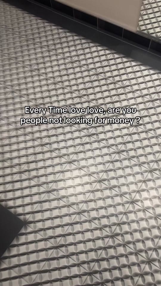 Post 7 by Dieyna on TikTok (video)