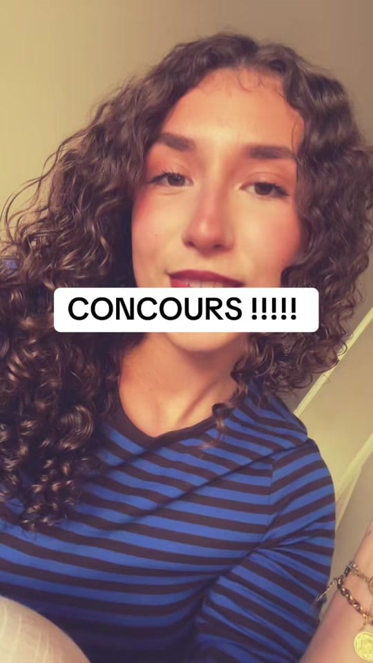 Post 2 by Sabrina 🎬🍿💋 on TikTok (video)