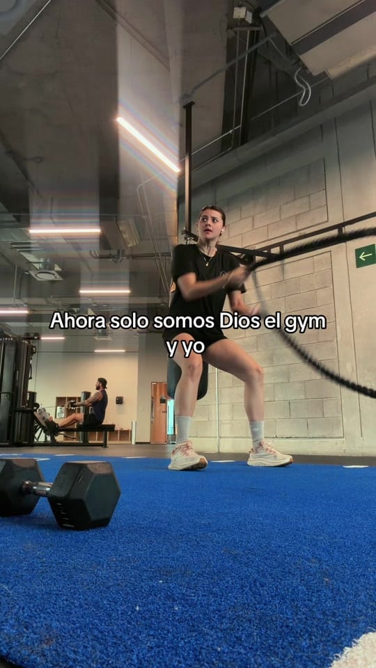 Post 5 by Emma Velarde on TikTok (video)