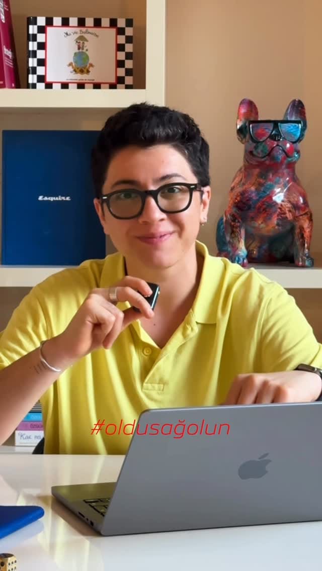 Post 5 by Lö Hashim on Instagram (video)