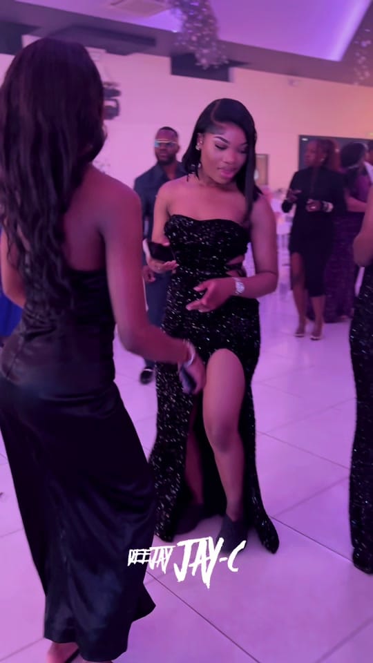 Post 10 by Jessy « DEEJAY JAY-C » on TikTok (video)
