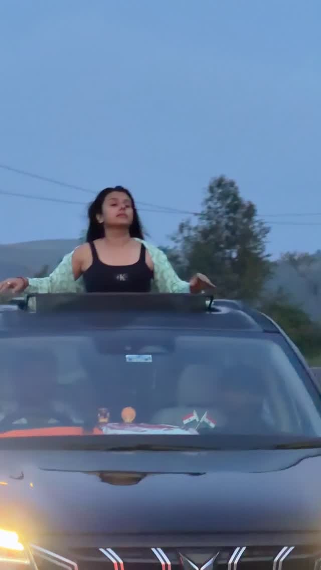 Post 4 by ❤️Falak Naaz🖤 on Instagram (video)