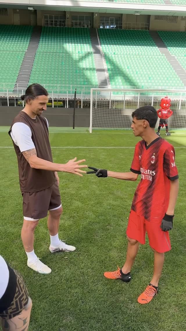Post 7 by Alessandro Riggio on Instagram (video)