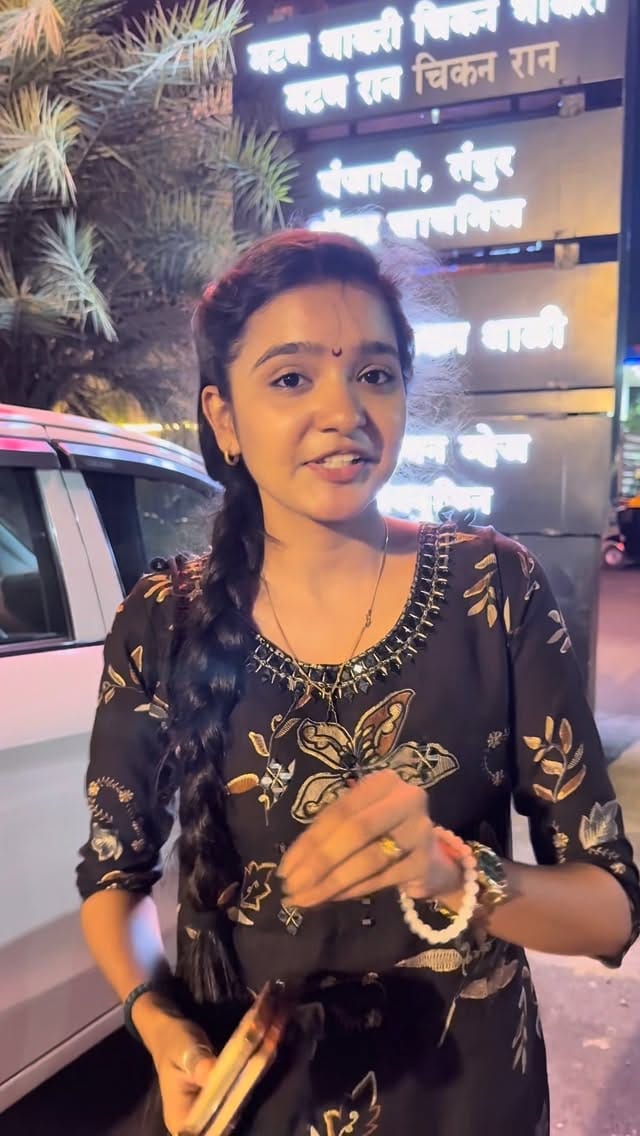 Post 2 by Sayali Seema Santosh Wagh (कादंबरी) on Instagram (video)