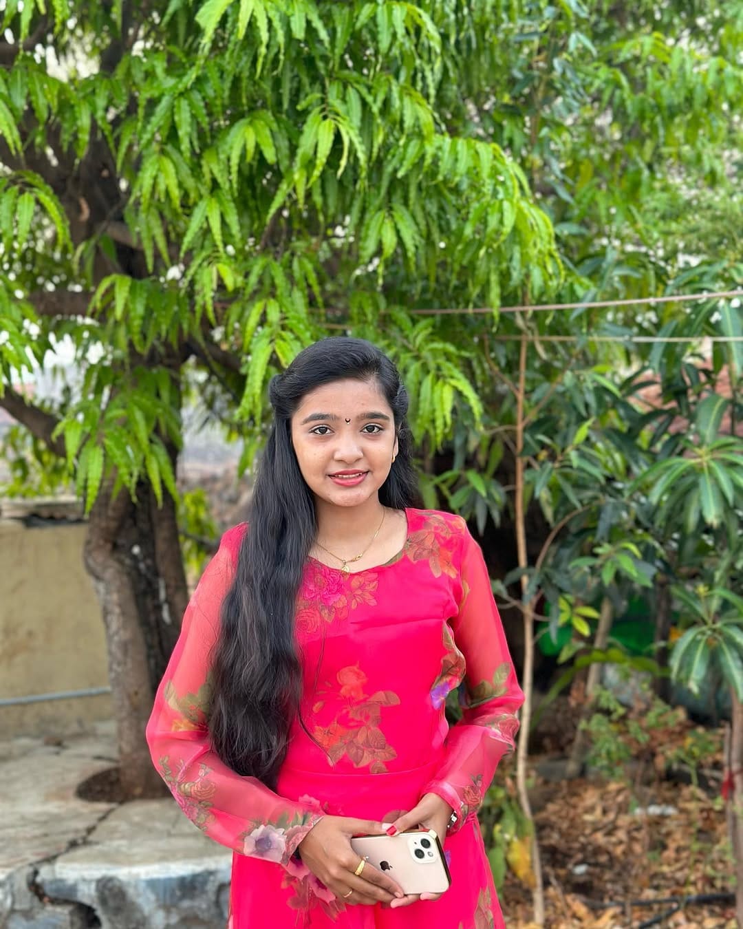 Post 10 by Sayali Seema Santosh Wagh (कादंबरी) on Instagram (carousel)