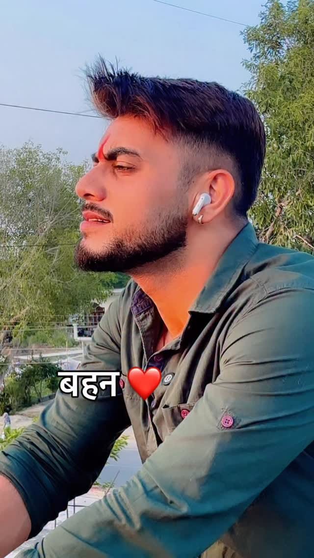 Post 8 by Rishabh Dwivedi on Instagram (video)